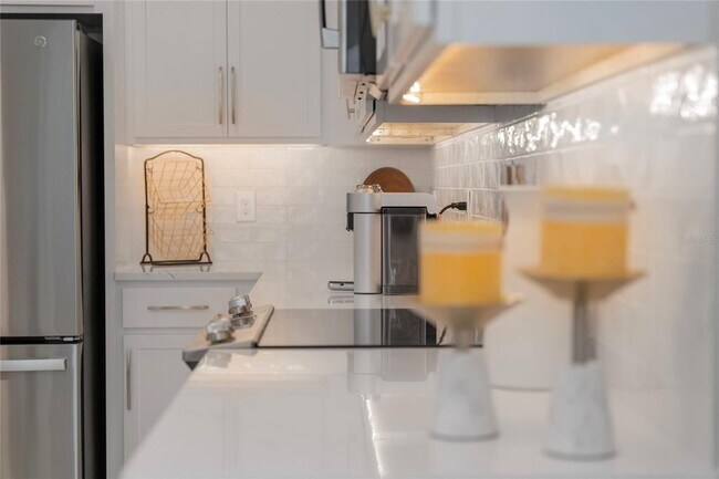 Building Photo - 16001 Grafton Wy