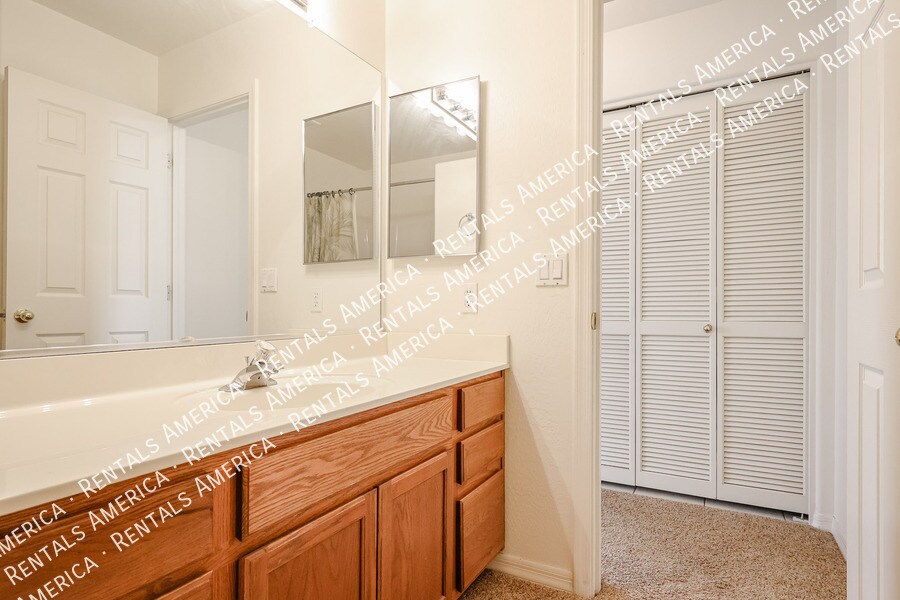 Building Photo - 6730 E Hermosa Vista Dr