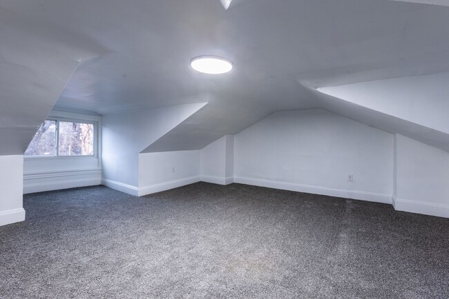 Building Photo - AVAILABLE APRIL - Open Concept 3 Bedroom Home w/ Character Throughout!