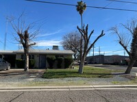 Building Photo - 428-434 S Walnut Ave