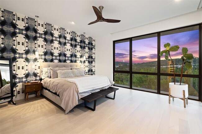 Building Photo - 4202 Serene Hills Dr