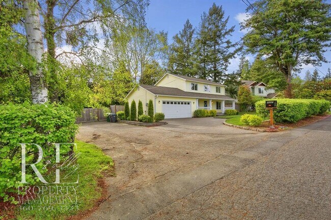 Building Photo - Bright View Home in the Heart of Silverdale on a Quiet Dead-End Road