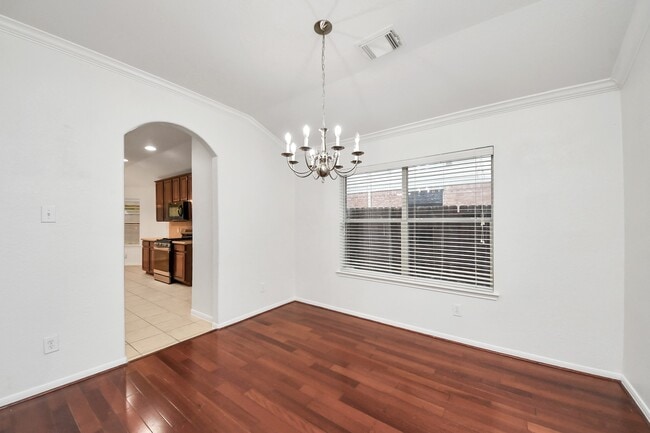 Building Photo - 2412 Appian Way