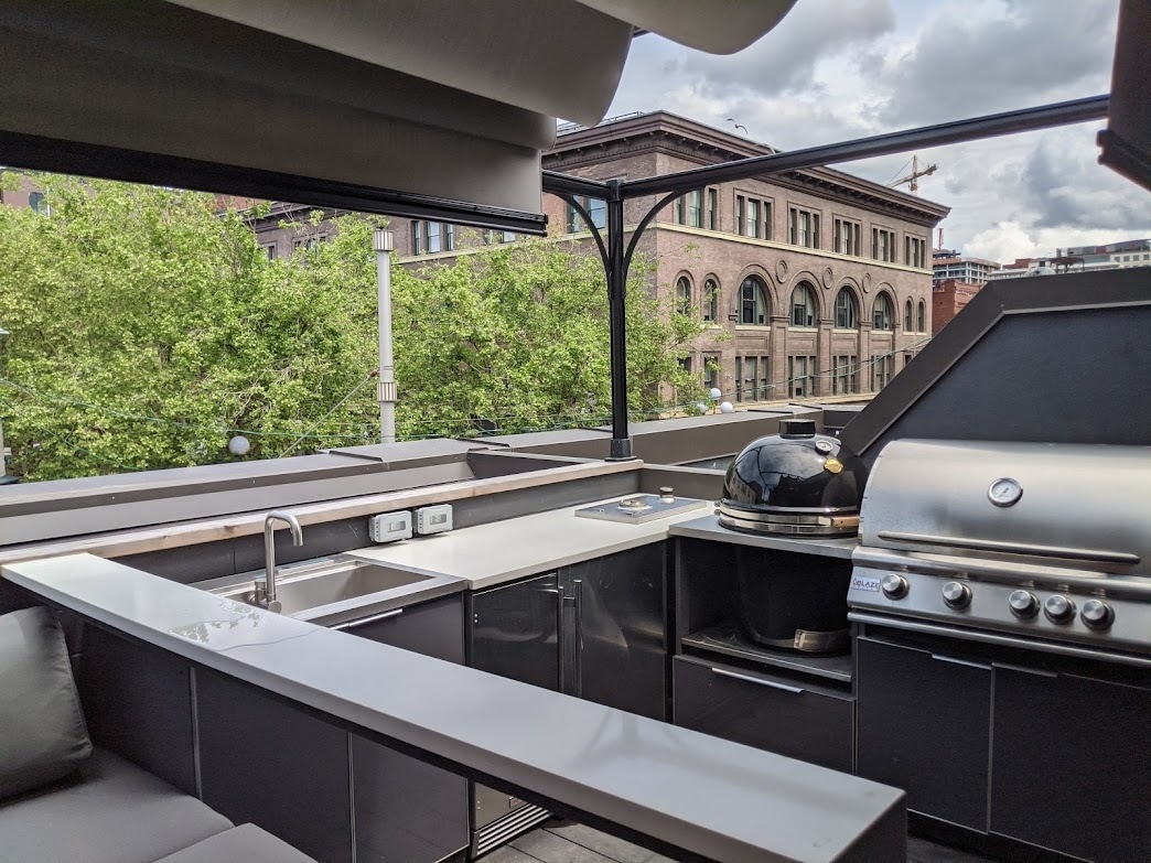 Building Photo - 121 S Jackson St