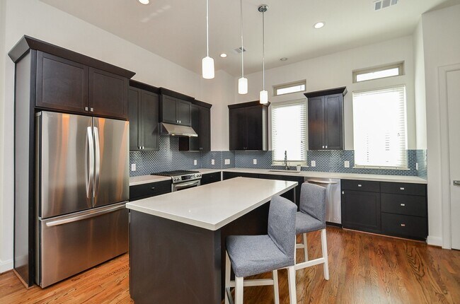 Building Photo - 1245A Bonner St