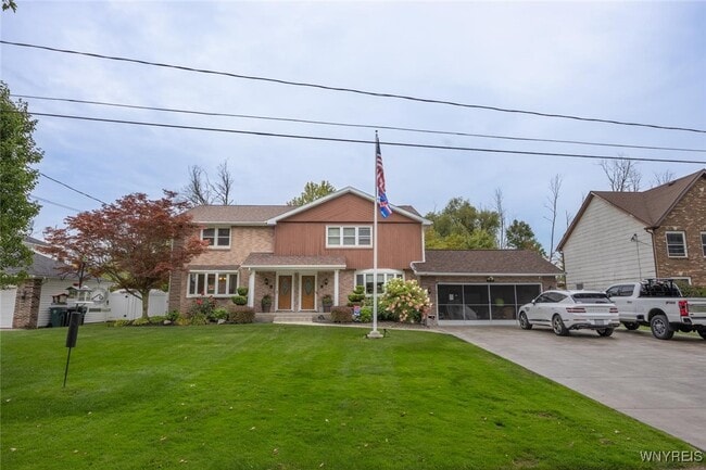 Building Photo - 2507 Cayuga St