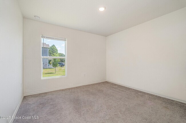 Building Photo - 2359 Fallkirk Ave
