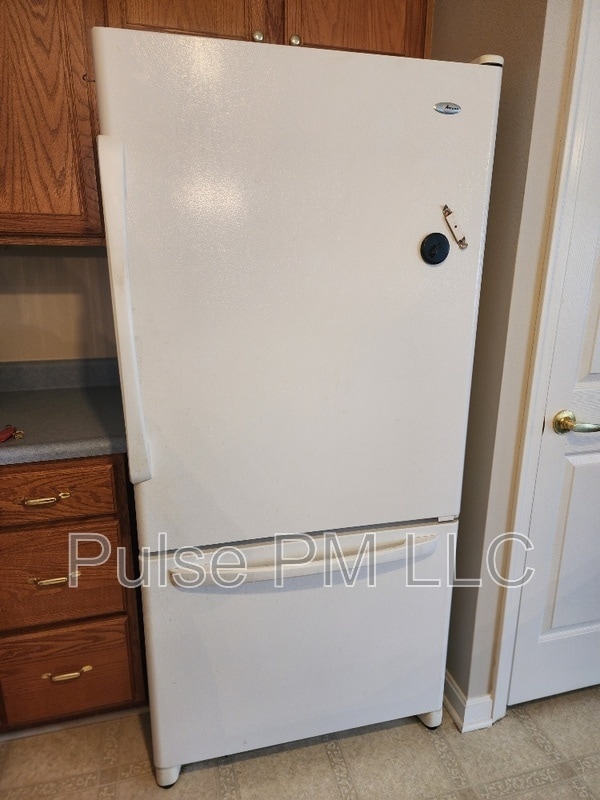 Building Photo - 985 Mistflower Ln