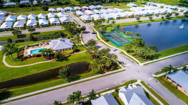 Building Photo - 4070 Alamanda Key Dr