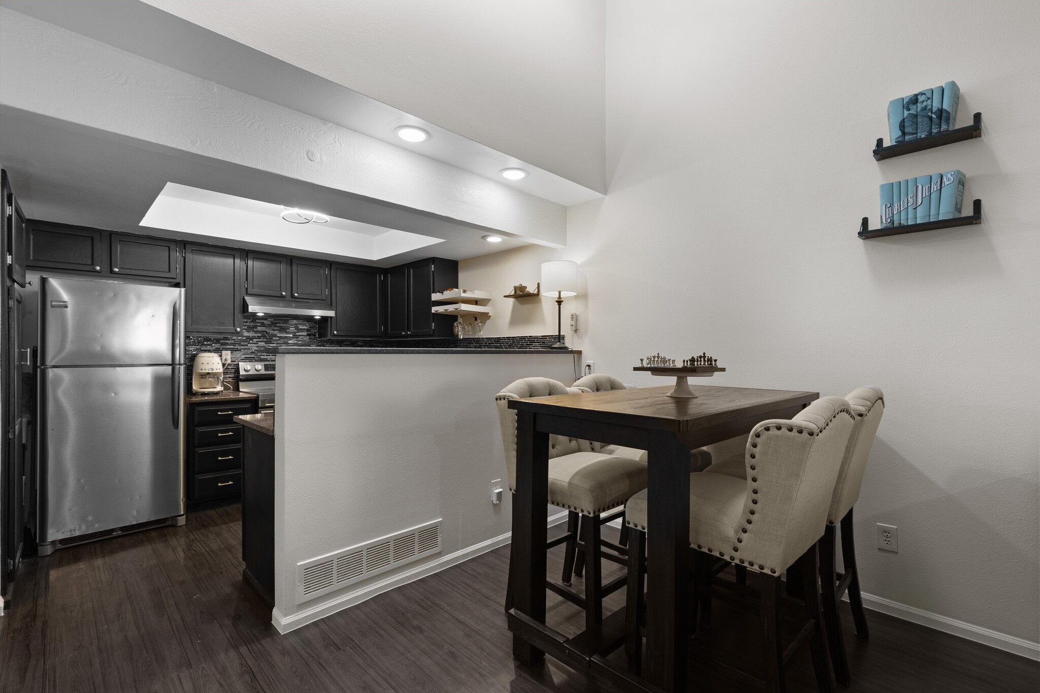 Building Photo - 2685 S Dayton Way