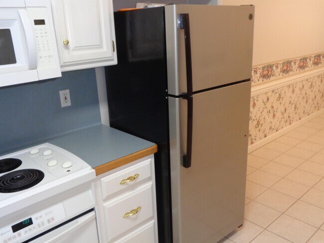 Building Photo - 5059 Silver Oak Dr