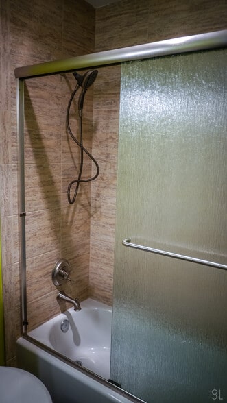 Building Photo - 2215 E John St