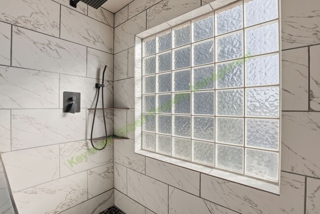 Building Photo - Corner Lot Gilbert Home with Modern Comforts in a Prime Location