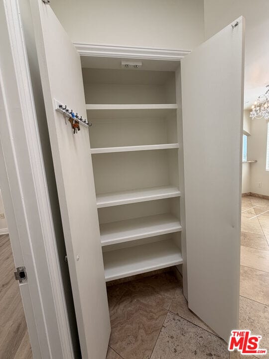 Building Photo - 153 N Hamilton Dr