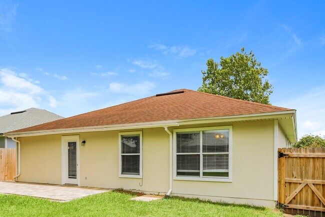 Building Photo - 652 Morning Mist Way