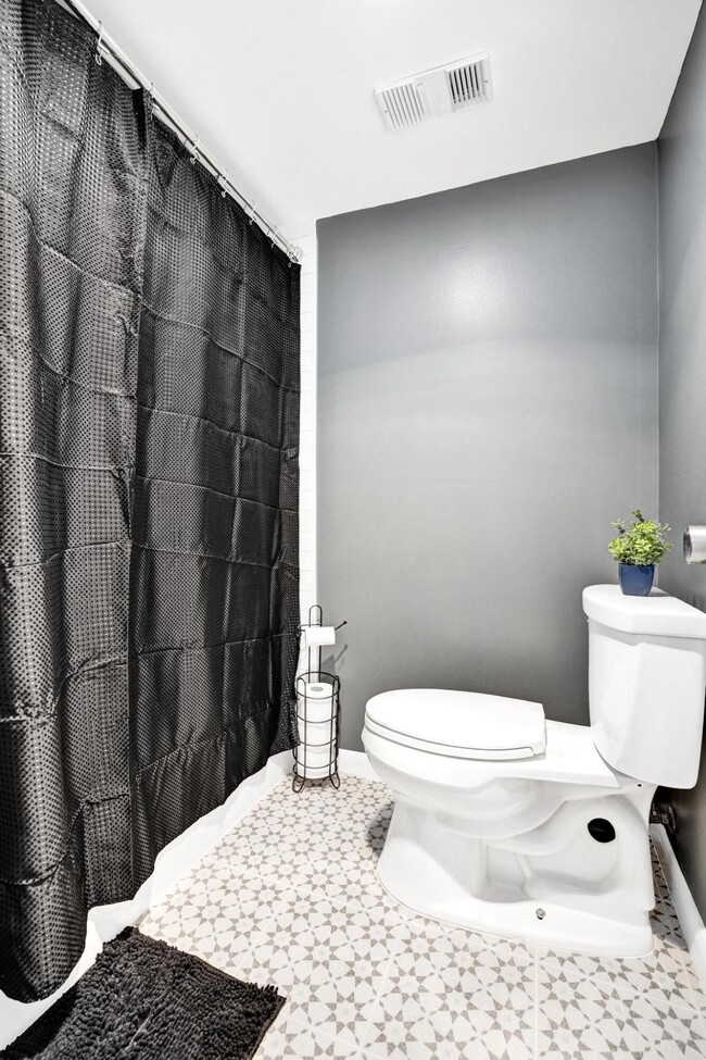 Building Photo - 300 Ocean Trail Way