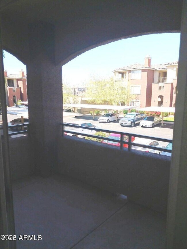 Building Photo - 5401 E Van Buren St