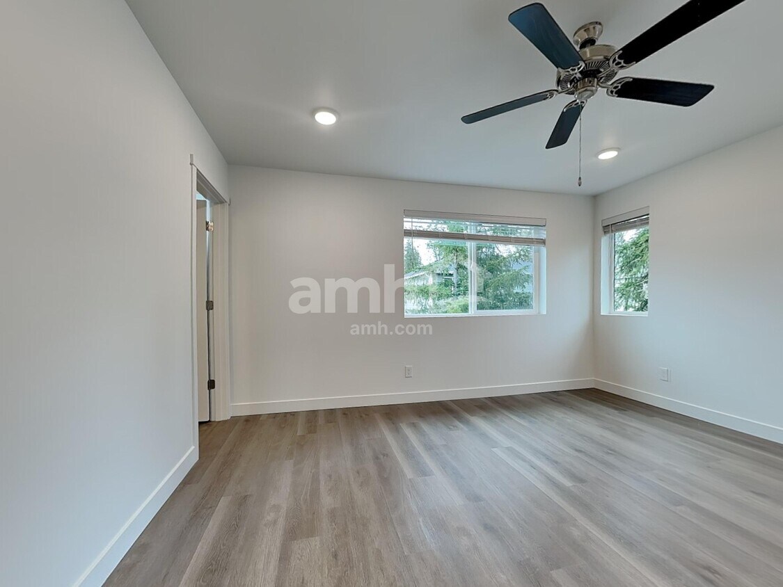 Building Photo - 8007 Katriel Ct SW