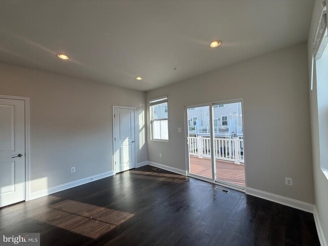 Building Photo - 7105 Druce Way