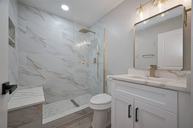 Building Photo - 3 Roserush Ct