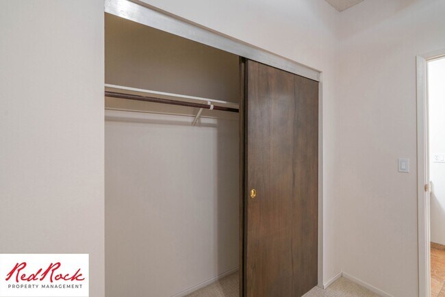 Building Photo - 2 Bedroom Condo in a Prime Location!