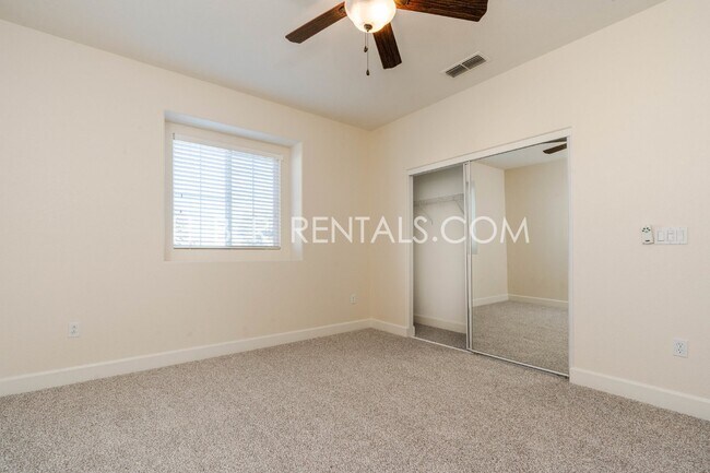 Building Photo - Spacious 4-Bed, 3-Bath Home with a Beautiful Garden in Mountain House! *FIRST FLOOR BEDROOM and F...