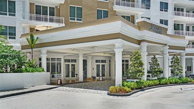 Building Photo - 801 Brickell Key Blvd