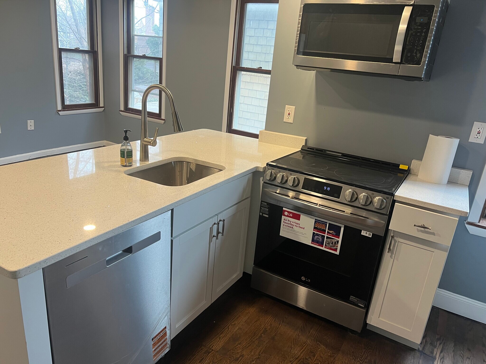 Building Photo - 809 N Harrison St