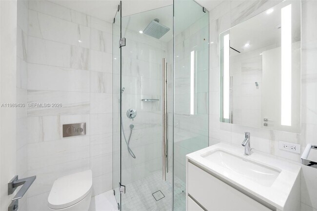 Building Photo - 300 Biscayne Blvd Way