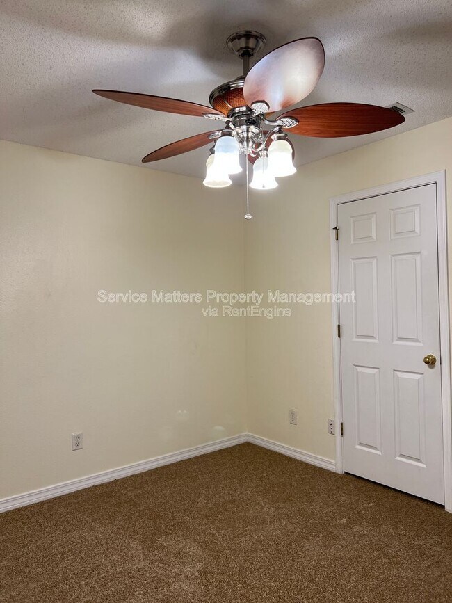 Building Photo - 6875 Cedar Ridge Cir