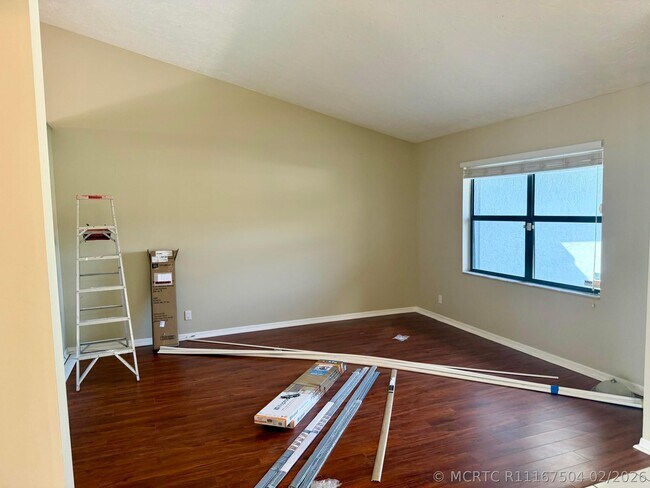 Building Photo - 13427 Kingsbury Dr