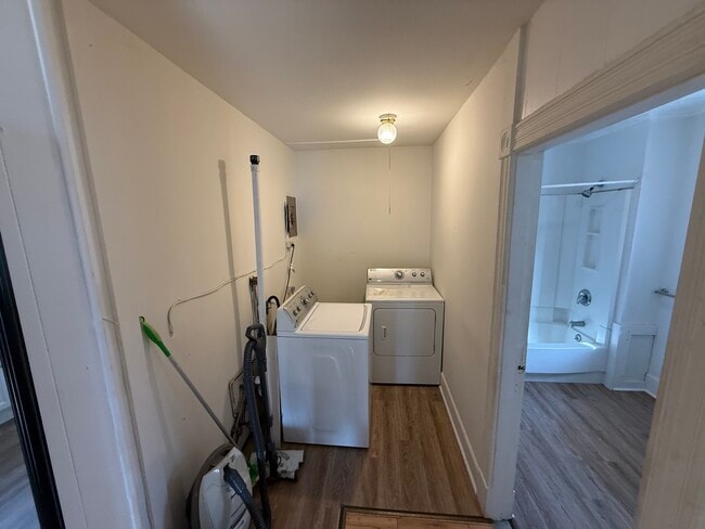In-Unit Laundry - 10-2 Russell St