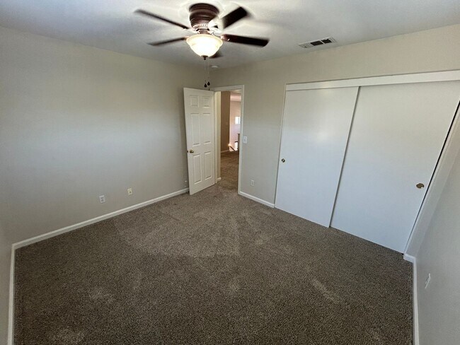 Building Photo - Spacious 4 Bed 3 Bath Home in Garin Community