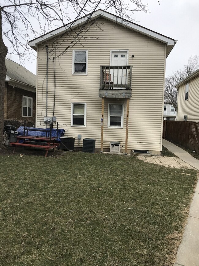 6507 W Mitchell St Duplex 6507 W Mitchell St West Allis WI 53214 Apartment Finder