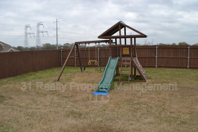 Building Photo - 6428 Abbotsford Dr