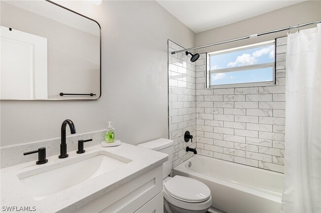 Building Photo - 517 98th Ave N