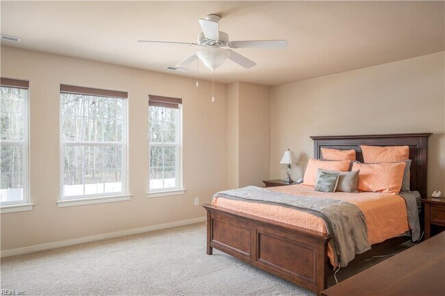 Building Photo - 225 Floridays Way