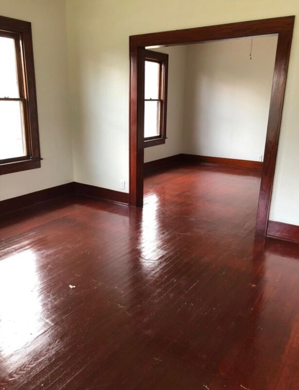 Building Photo - 8153 River Dr