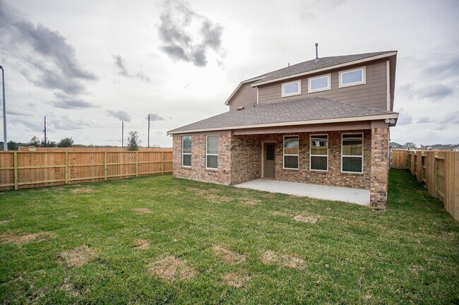 Building Photo - 5463 Grand View Dr