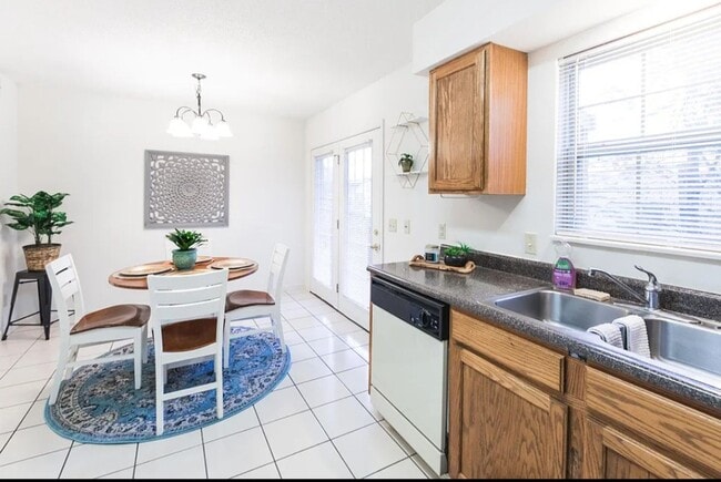 Building Photo - Dominion Townhomes for Rent