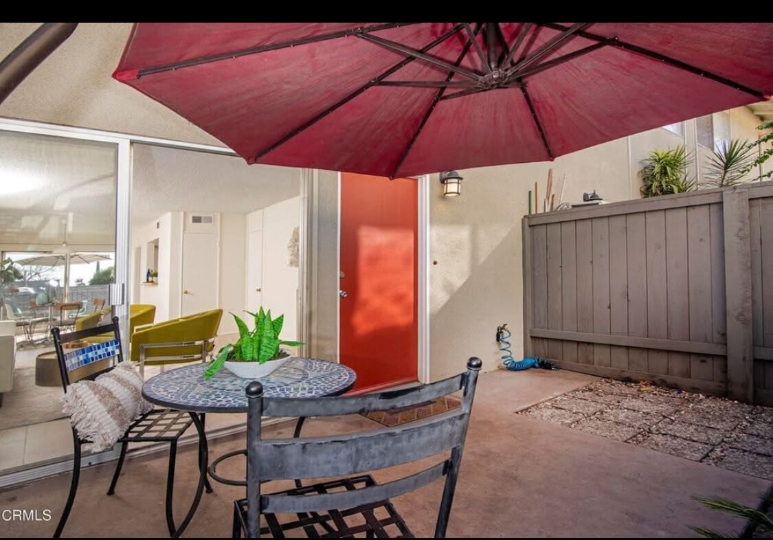 Building Photo - 708 W Sierra Madre Blvd