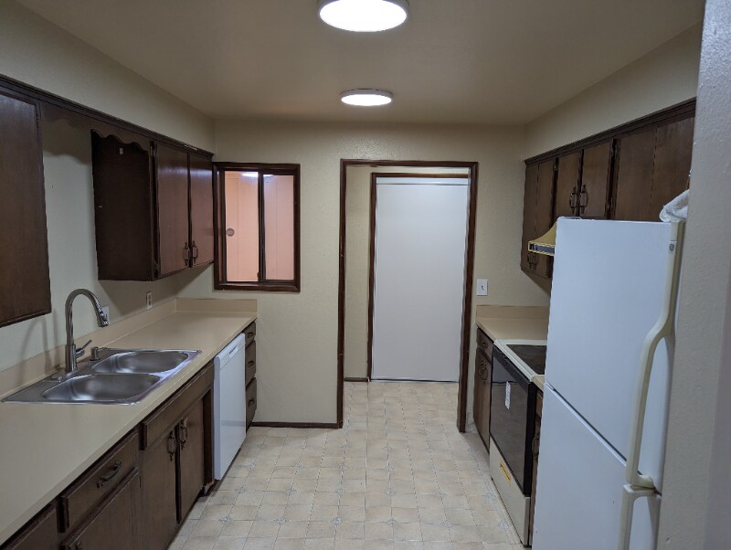 Building Photo - 7 Mitchell Ct