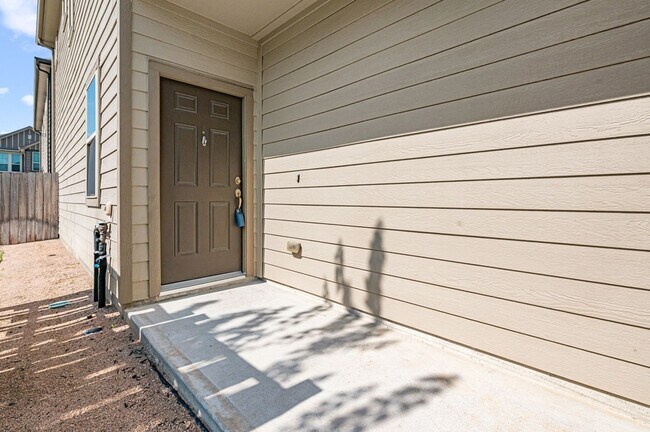 Building Photo - 9312 Bauer Vista Dr