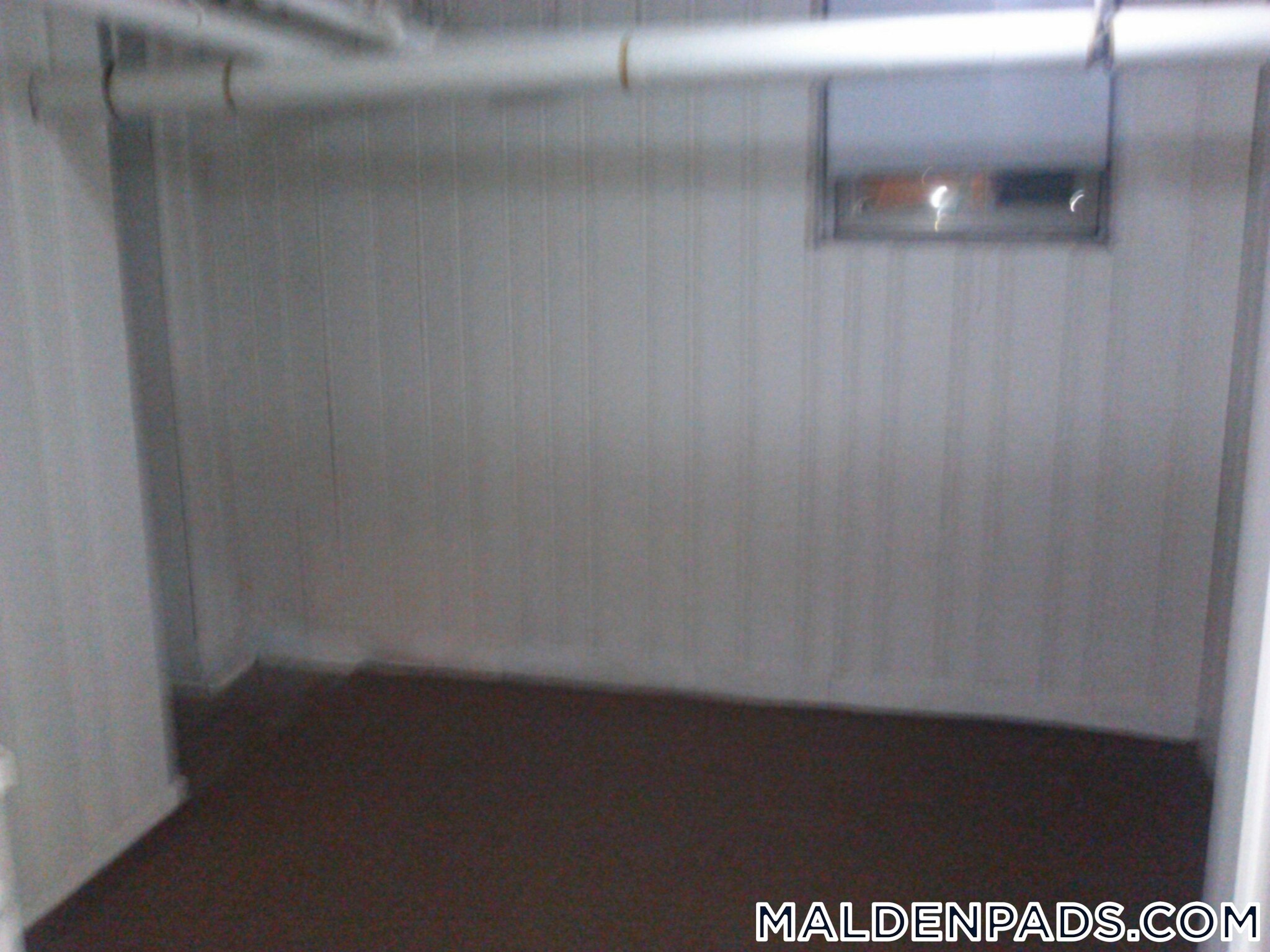 Building Photo - 86 Maple St