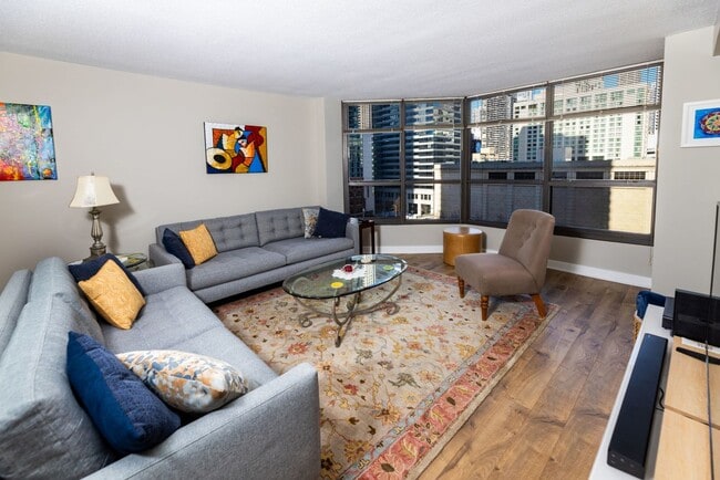Building Photo - 405 N Wabash Ave