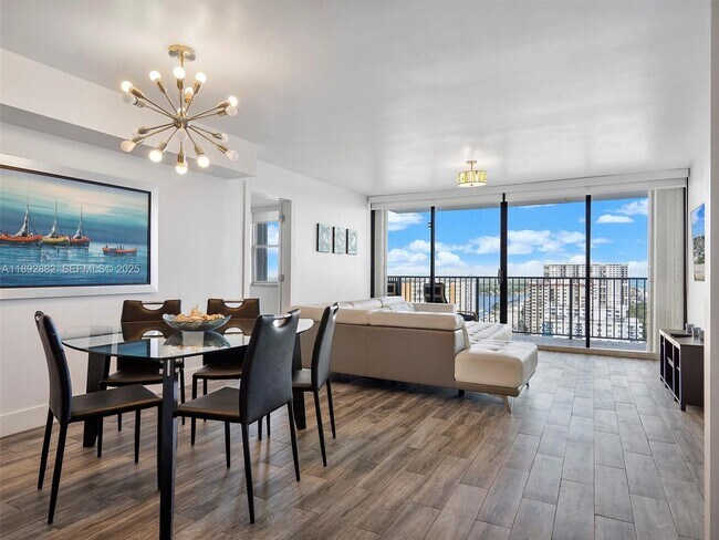 Building Photo - 2101 S Ocean Dr