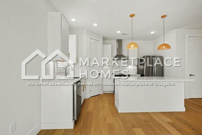 Building Photo - 1 Taverly Dr