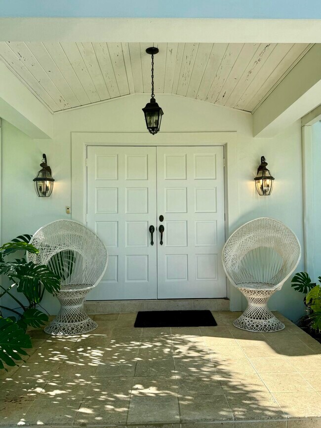 Primary Photo - 222 Miraflores Dr
