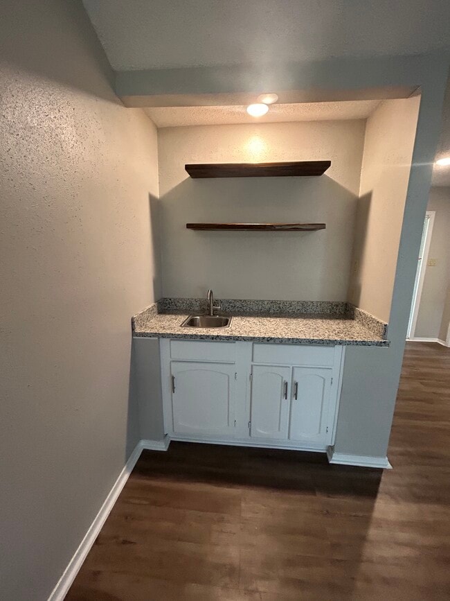 Wet bar - 22011 Grand Forks Dr