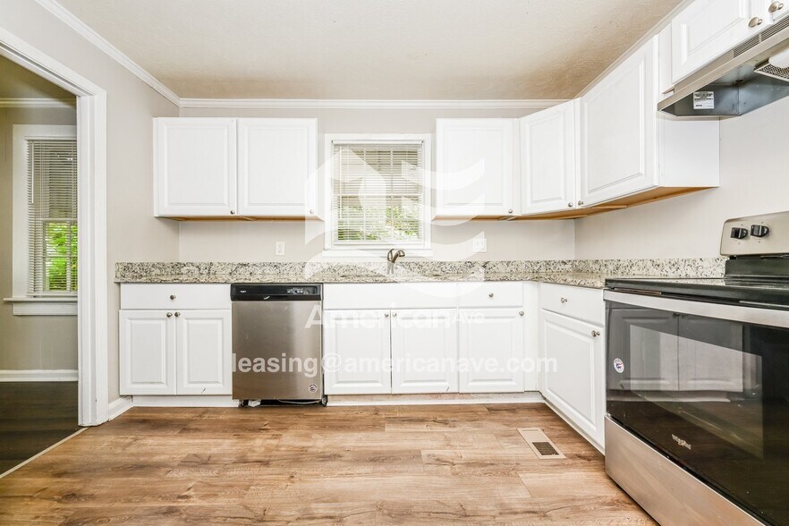 Building Photo - 1324 18th St